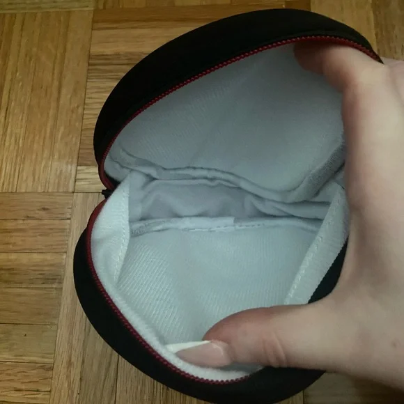 Beats Solo Red - Picture 10 of 11